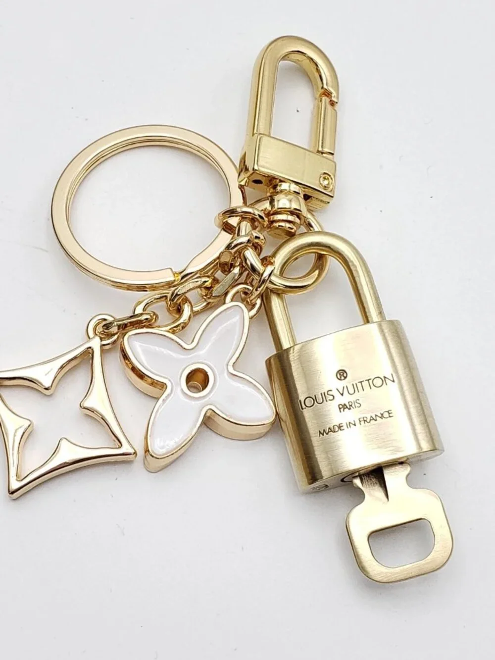 Authentic Louis Vuitton Gold Padlock 🔑 Keychain Bag Flower Charm LV - Picture 11 of 13
